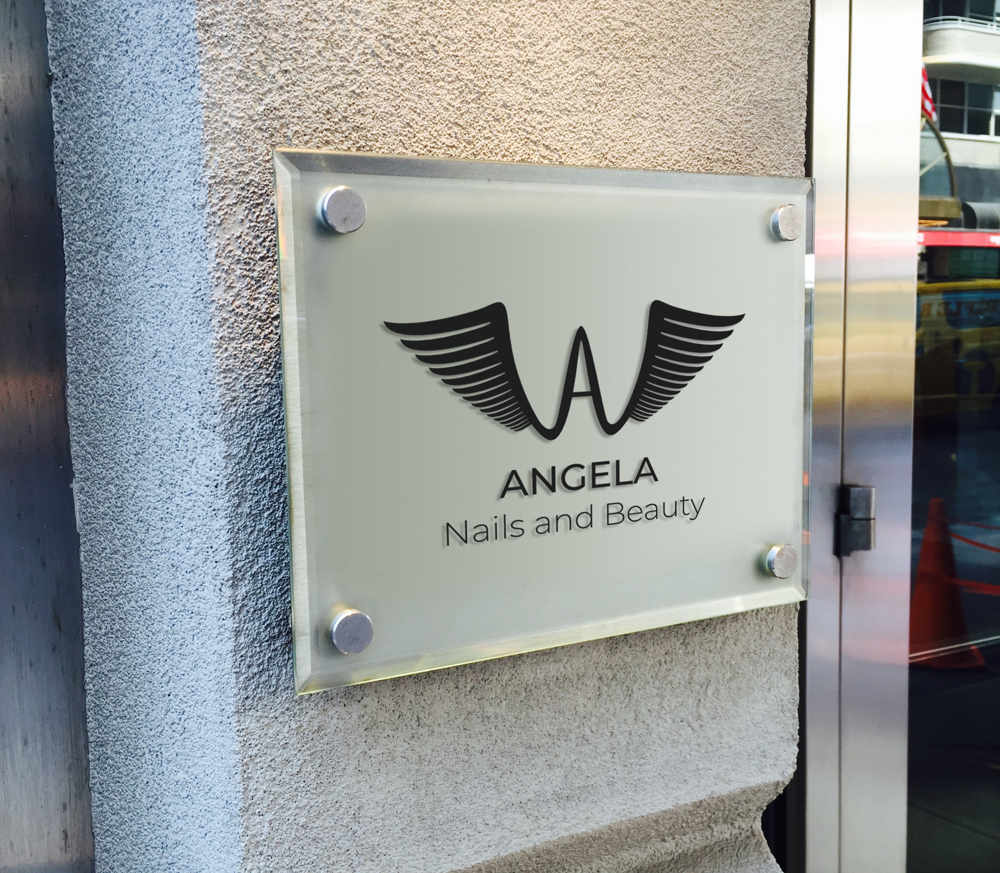 Angela_nails_and_beauty_poutač_AMcreation